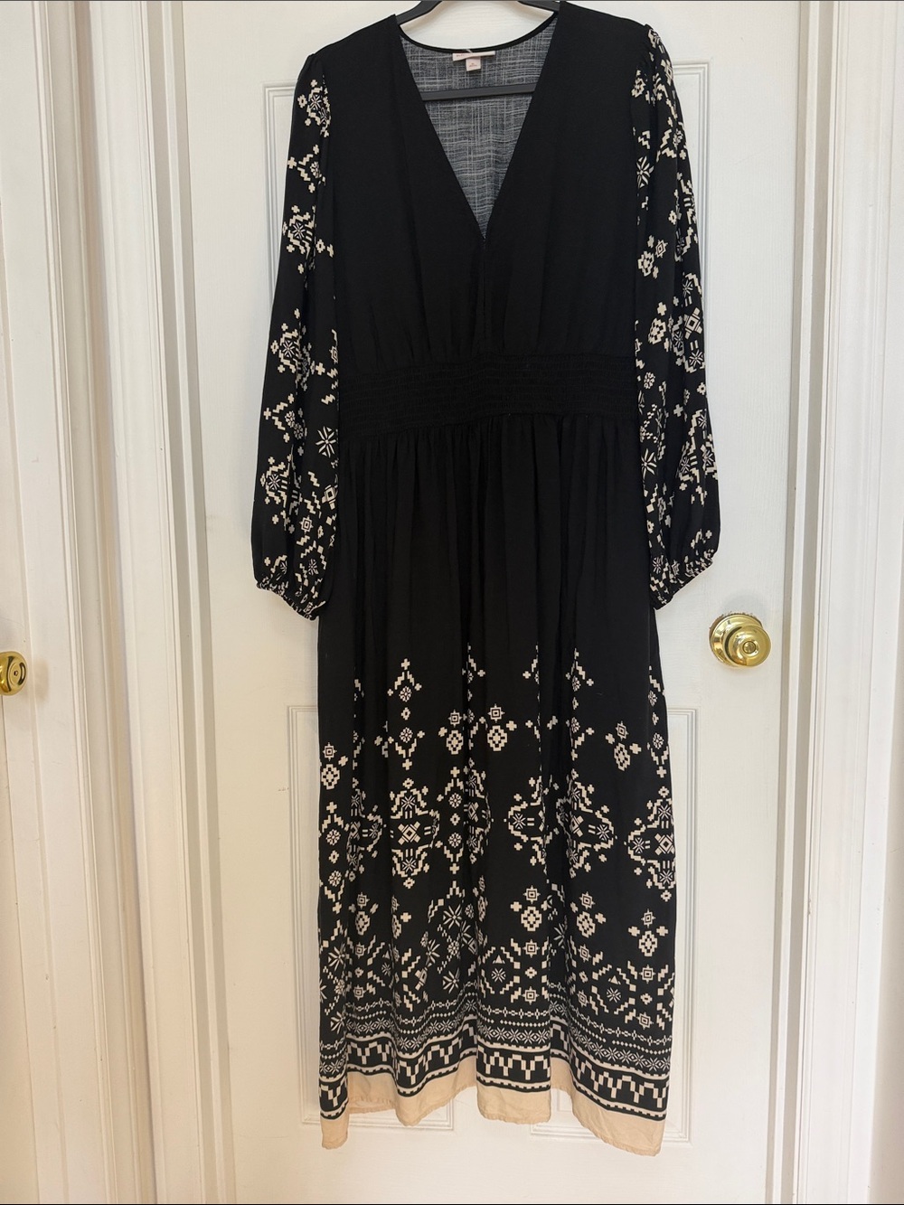 Knox Rose Black Ground Print V-Neck Maxi Dress with Cream Folk Print
